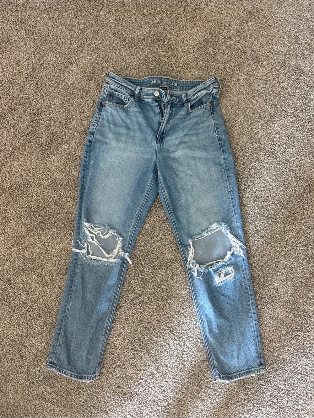 American Eagle Outfitters Light Blue Distressed Boyfriend Jeans